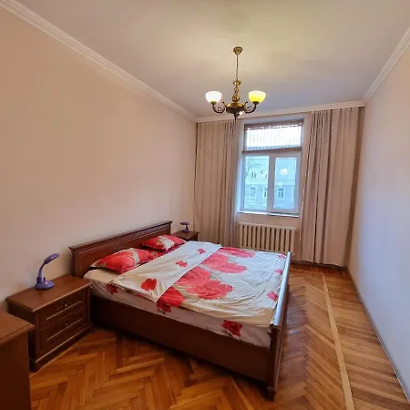 Stefan Cel Mare Boulevard Ultracentral In The Center Apartment *