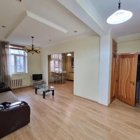 Stefan Cel Mare Boulevard Ultracentral In The Center Apartment